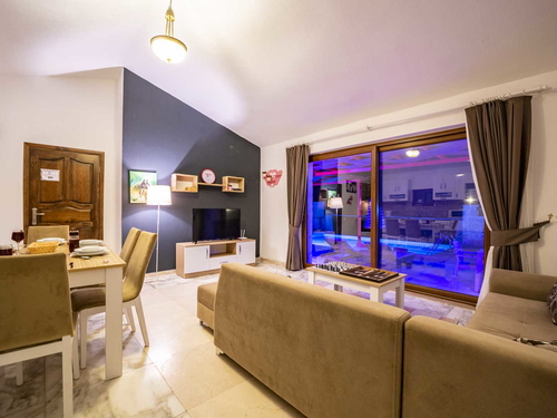  gece  -  Kasım
  | Kalkan İslamlar Balayı Villası: Taş ve Ahşabın Romantik Uyumu
